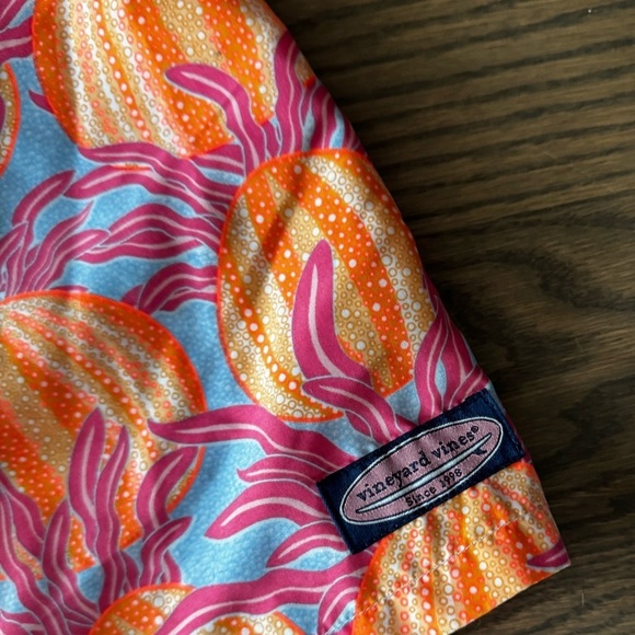 Vineyard Vines Men’s Medium Bathing Suit Sea Urchin Chappy Trunks - Picture 3 of 7